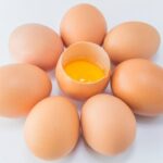 how much protein in 1 egg